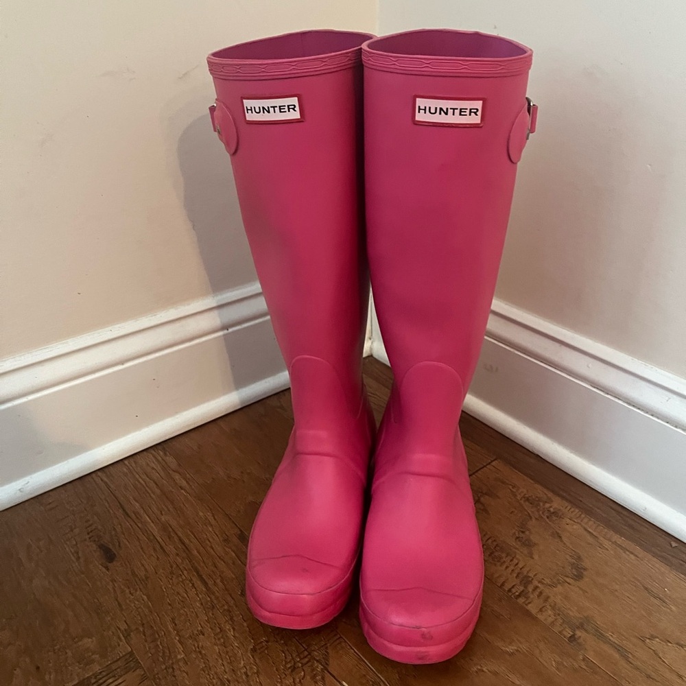 Hunter Pink Fuchsia tall rain boots  size 6.6-7